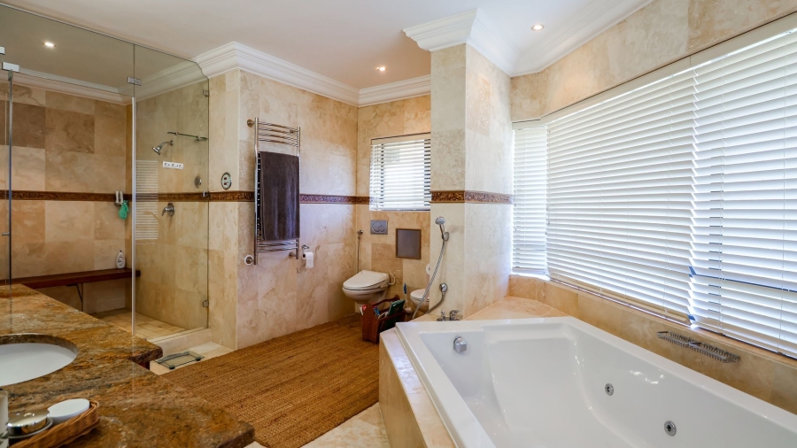 6 Bedroom Property for Sale in Myoli Beach Western Cape
